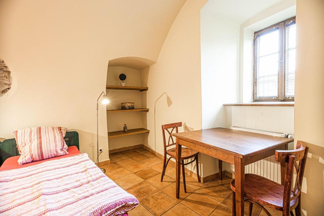 Hostel 99 Чески-Крумлов Экстерьер фото